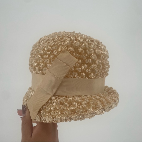 Vintage 1960s Cream Tall Straw Woven Summer Hat With Bow - Picture 2 of 13